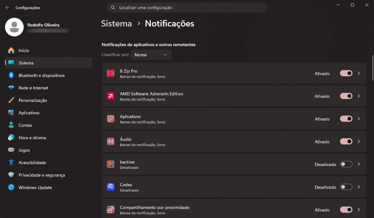 Lista de notificações de aplicativos e outros remetentes no Windows 11.